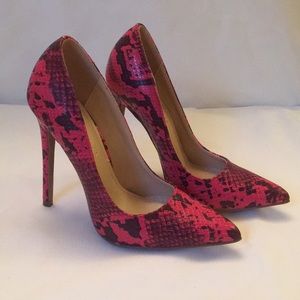 Pink pumps!